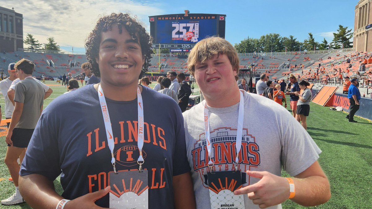 Six Star Football | PLUS+ (@sixstarfootball) on Twitter photo 2027 Illinois Football Prospects: Posey and Rios Leading the Offensive Line Charge
⭐️Posey & Rios land January Toledo offers, among blow up OL in IL football to focus on🔥
STORY▶️🔗sixstarfootball.com/article/2027-i…
<a href="/JonWashingtonD1/">Jonathan Washington</a> <a href="/KamRutlin/">Kameron Rutlin</a> @C_rios78 <a href="/EthanPosey79/">Ethan Posey</a> <a href="/graham_meister/">Graham Meister</a> 2027 Illinois Football Prospects: Posey and Rios Leading the Offensive Line Charge
⭐️Posey & Rios land January Toledo offers, among blow up OL in IL football to focus on🔥
STORY▶️🔗sixstarfootball.com/article/2027-i…
<a href="/JonWashingtonD1/">Jonathan Washington</a> <a href="/KamRutlin/">Kameron Rutlin</a> @C_rios78 <a href="/EthanPosey79/">Ethan Posey</a> <a href="/graham_meister/">Graham Meister</a>