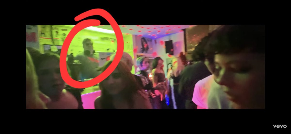 JoseLuisMurillo's tweet image. #PoderosoCumpleRulo ya vieron el video de la nueva de Meme??