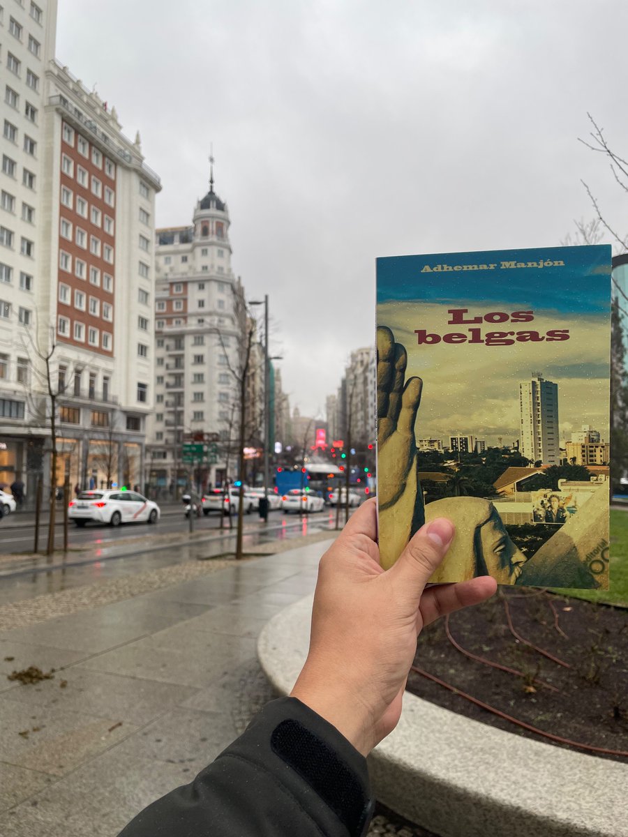 Jorge Isury (@jorgeisury) on Twitter photo ‘Los belgas’ ( <a href="/Editorial_3600/">Editorial 3600</a> ), de Adhemar Manjón, es un pequeño libro con una gran historia. El despertar del sueño cruceño.
El ultimito de enero. ‘Los belgas’ ( <a href="/Editorial_3600/">Editorial 3600</a> ), de Adhemar Manjón, es un pequeño libro con una gran historia. El despertar del sueño cruceño.
El ultimito de enero.