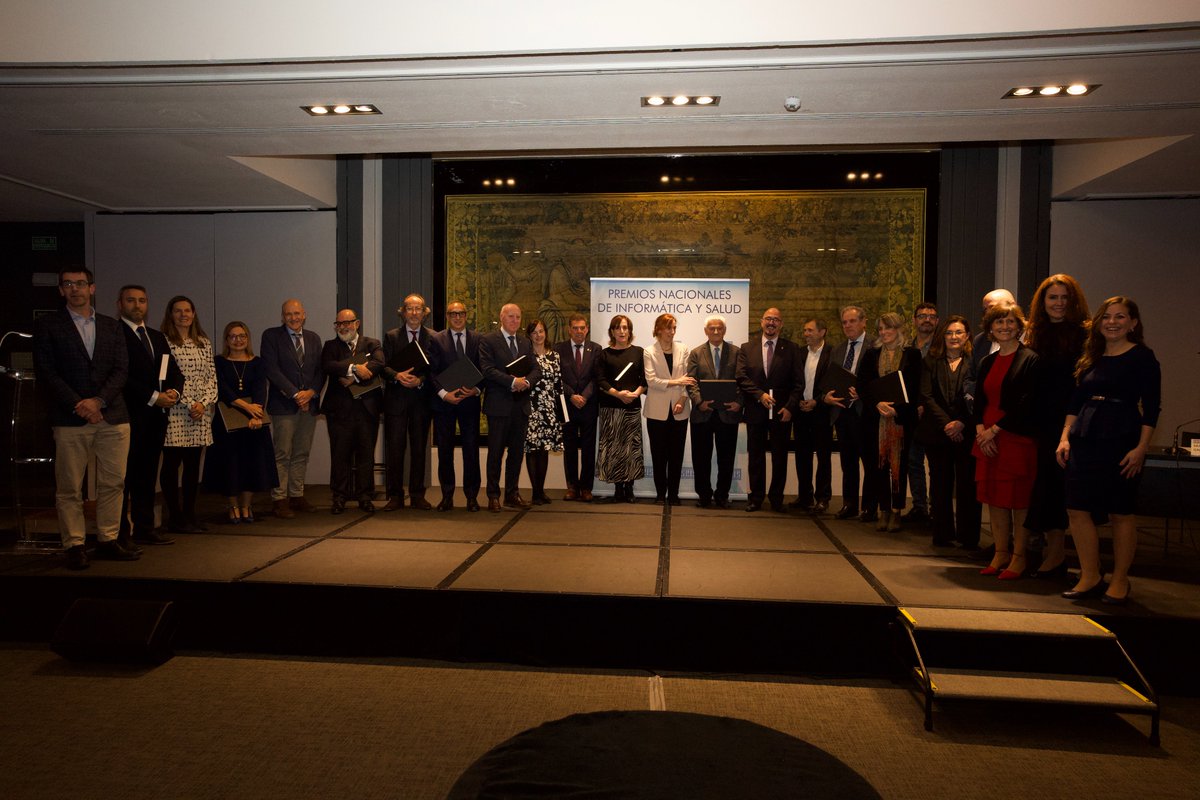 Farmaceuticos_'s tweet photo. 🎖 Los #PremiosSEIS24 de @SEISeSalud reconocen el valor social y sanitario de #FarmaHelp. 

🗨 El @PresidenteCGCOF, Jesús Aguilar, destaca la apuesta de la Farmacia por la digitalización para mejorar la prestación asistencial a la población. 

+info: https://t.co/QWKULaBBkq https://t.co/OK8fWA2ogC
