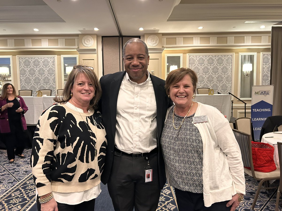 Starting the day off right. Listening to encouraging words from our State Superintendent Mo Green at our Annual NCTLL conference.
<a href="/Bzzyb03/">Katherine Bryant-Thrower</a> <a href="/MoGreenNCDPI/">NCDPI Superintendent Mo Green</a> <a href="/StokesCoSchools/">Stokes Co. Schools</a>
