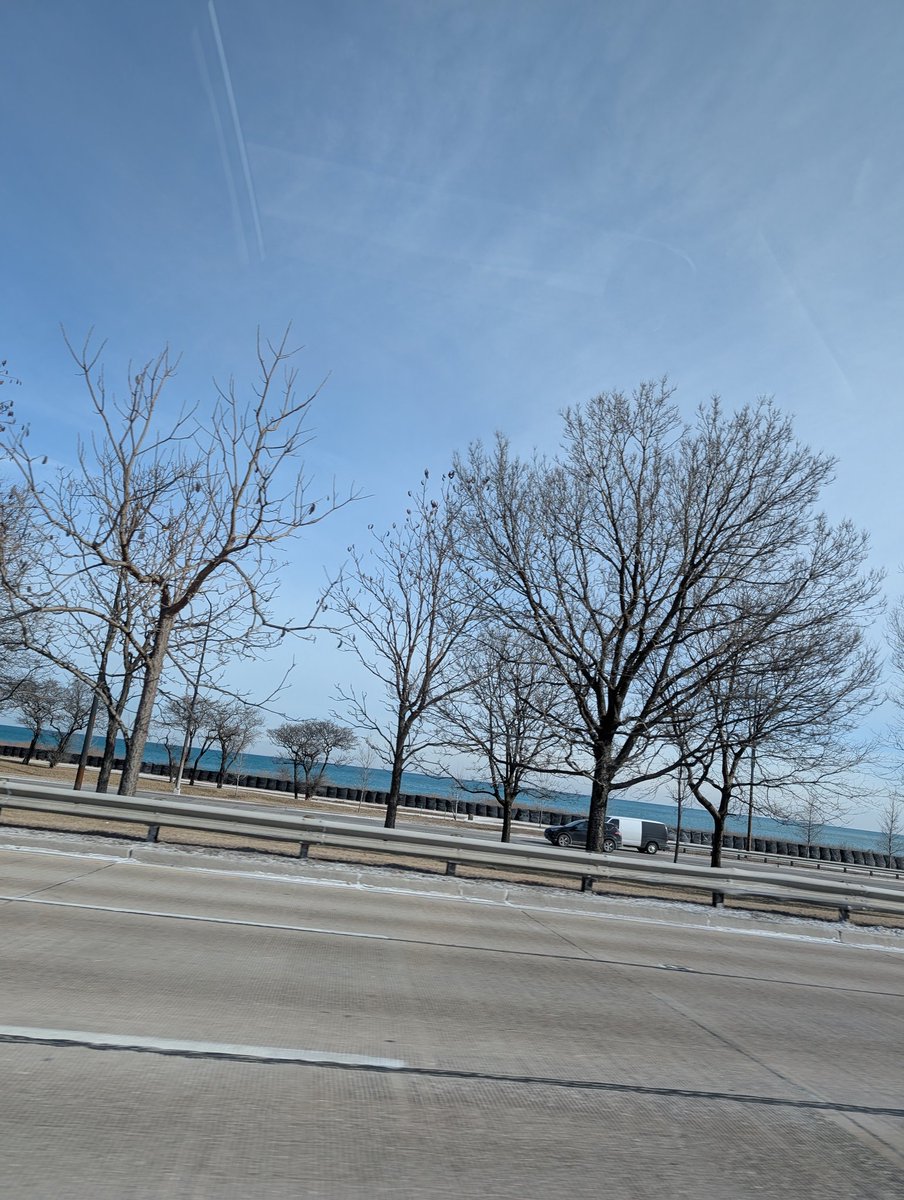 d_bead's tweet image. Love will find a way. Walk and relax in nature today. #NatureMedicine #HealingExercise #FreeTherapy ☺️