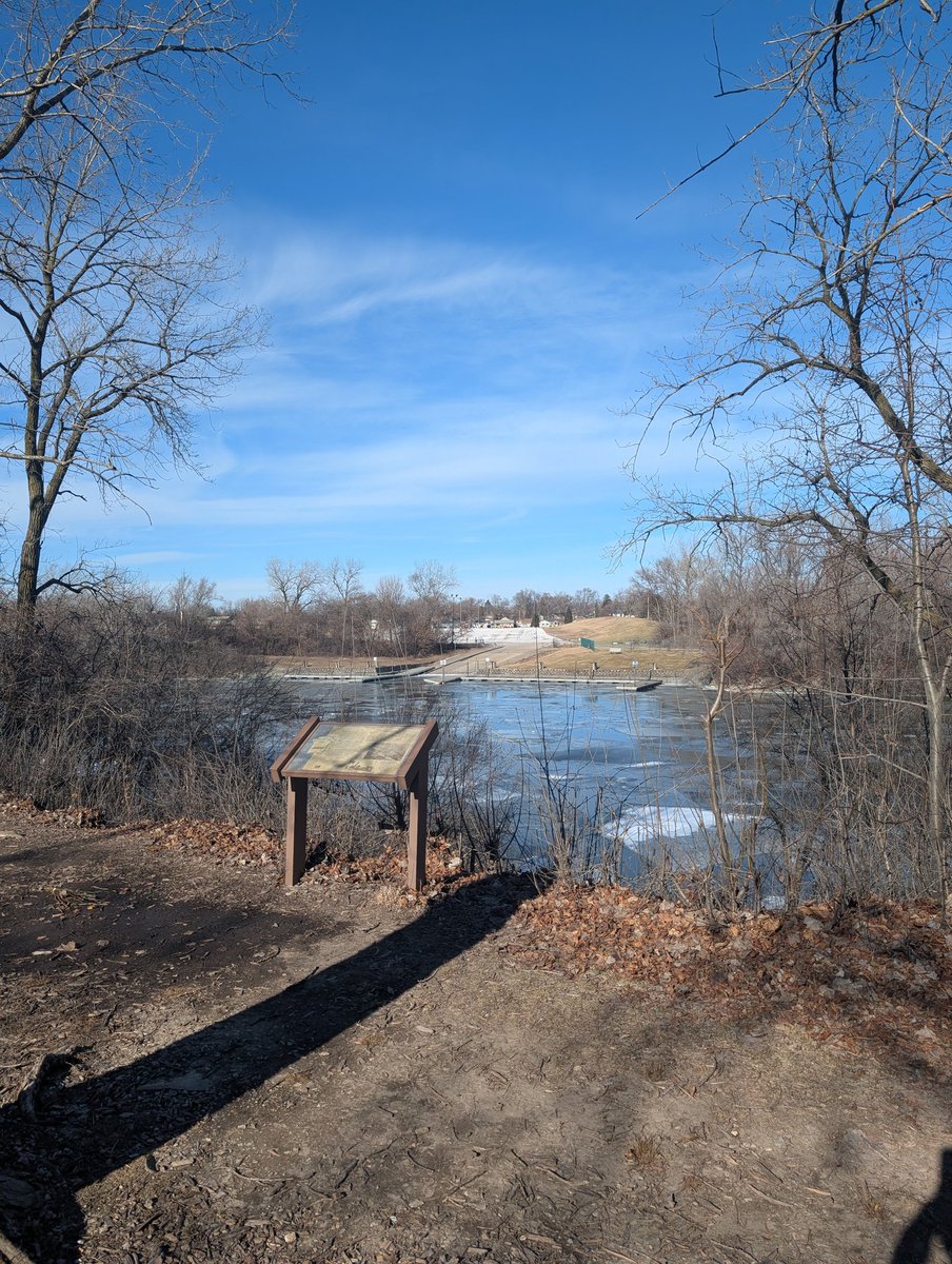 d_bead's tweet image. Love will find a way. Walk and relax in nature today. #NatureMedicine #HealingExercise #FreeTherapy ☺️