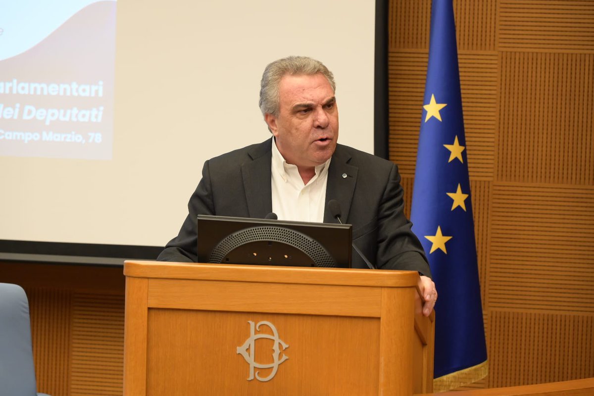 CISL Nazionale (@cislnazionale) on Twitter photo #LuigiSbarra alla Camera: “Affermare che la proposta della Cisl danneggia la contrattazione è l’uscita più ridicola e grottesca che si possa fare. Vuol dire non aver letto il testo o, più semplicemente, essere pregiudizialmente contrari all’idea della corresponsabilità dei #LuigiSbarra alla Camera: “Affermare che la proposta della Cisl danneggia la contrattazione è l’uscita più ridicola e grottesca che si possa fare. Vuol dire non aver letto il testo o, più semplicemente, essere pregiudizialmente contrari all’idea della corresponsabilità dei