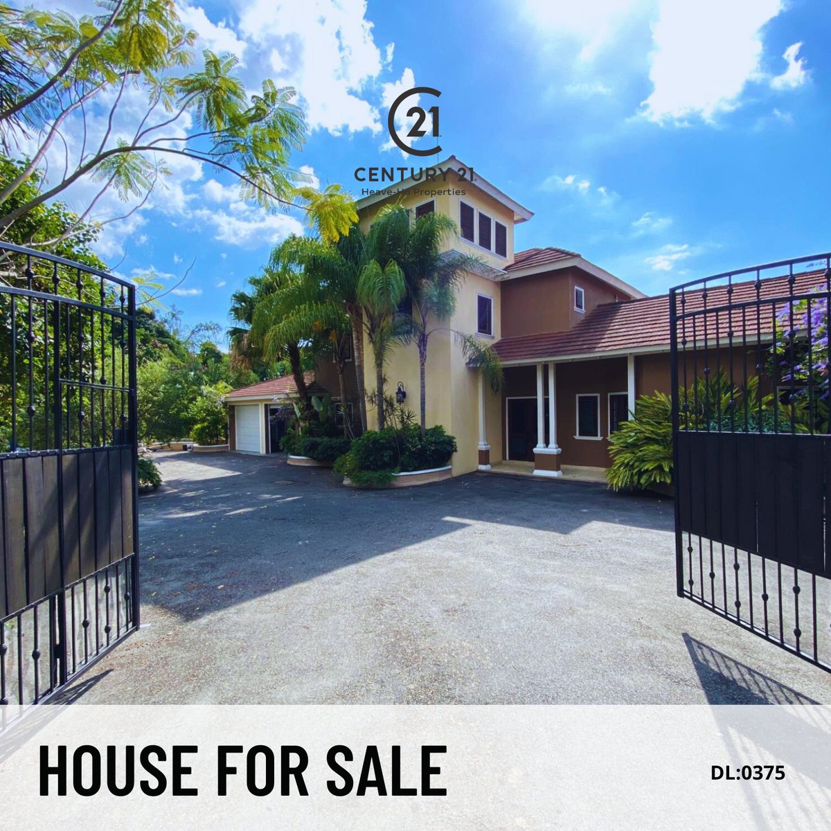 C21HeaveHo's tweet photo. 🚨HOUSE FOR SALE🚨

𝗔𝗱𝗱𝗿𝗲𝘀𝘀: 3 Plymouth Way, Kingston 6, St. Andrew
𝐏𝐫𝐢𝐜𝐞: US$2.2M

𝐅𝐞𝐚𝐭𝐮𝐫𝐞𝐬:
* 5-bed
* 6-bath
* 7,500 Sq. Ft.
* Sec. System
* Gated Community
* Swimming Pool
* Garden Areas
* Water Heater 
* Water Tank
* Stand-by Generator
* 24Hr Security https://t.co/FPxV4ge2YB