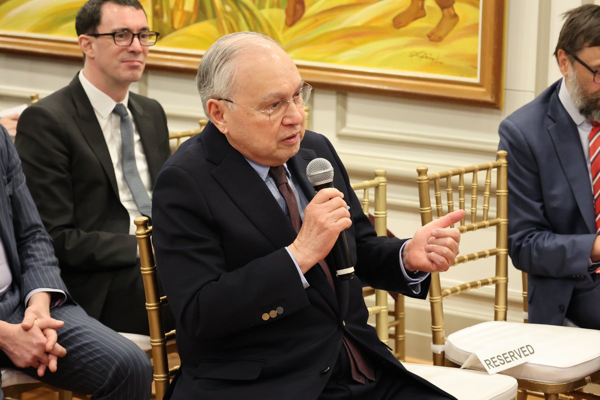 Ambassador Jose Manuel G. Romualdez (@phlambusa) on Twitter photo Our Embassy hosted a fireside chat yesterday with the Executive Council on Diplomacy <a href="/on_diplomacy/">Executive Council on Diplomacy</a> to unpack the 2025 US presidential transition. Thank you <a href="/MichaelEOHanlon/">Michael O'Hanlon</a> and <a href="/kdtenpas/">Dr. Katie Dunn Tenpas</a> of the <a href="/BrookingsInst/">The Brookings Institution</a> for sharing your insights with my fellow ambassadors and diplomats. Our Embassy hosted a fireside chat yesterday with the Executive Council on Diplomacy <a href="/on_diplomacy/">Executive Council on Diplomacy</a> to unpack the 2025 US presidential transition. Thank you <a href="/MichaelEOHanlon/">Michael O'Hanlon</a> and <a href="/kdtenpas/">Dr. Katie Dunn Tenpas</a> of the <a href="/BrookingsInst/">The Brookings Institution</a> for sharing your insights with my fellow ambassadors and diplomats.