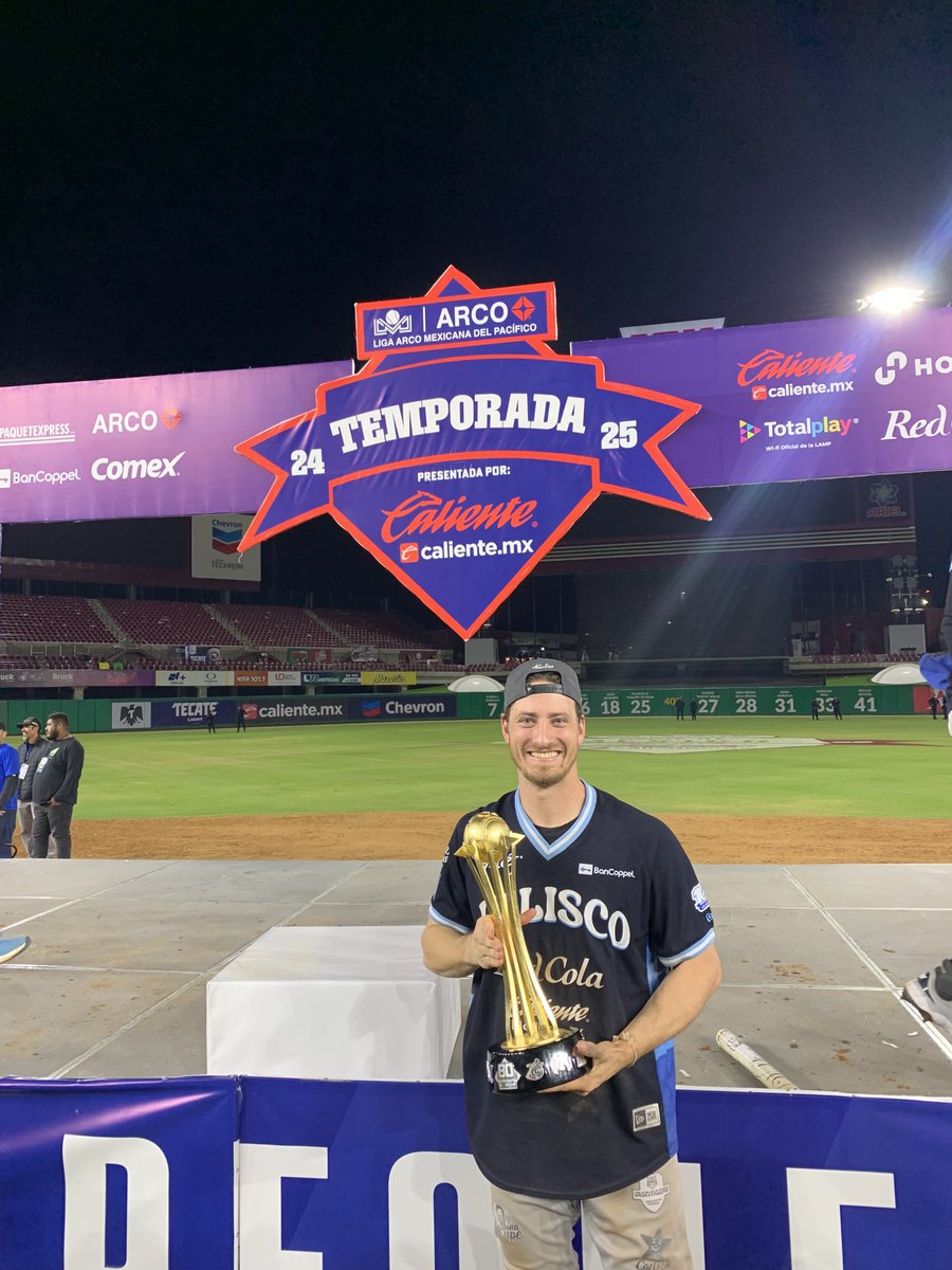 SterlingTV19 tweet media