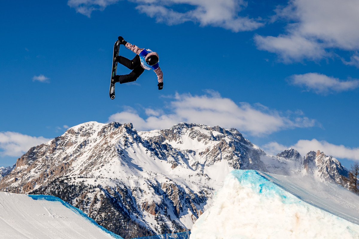 UniUSA Snowboarding in action at the WUG in Torino!🏂🇺🇸

#Torino2025 #FISUGames #WUG2025