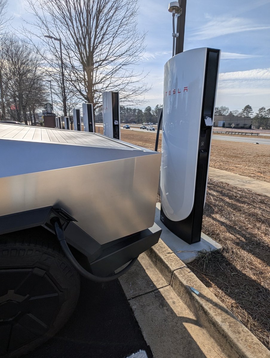 CybertruckFamily tweet media