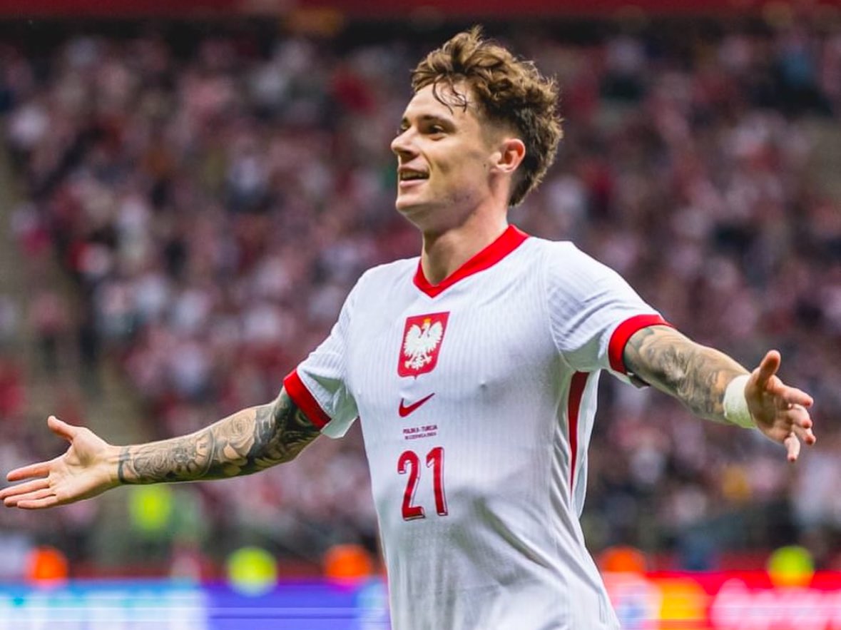 ⚫️🔵🇵🇱 Nicola Zalewski, keen on joining Inter after he rejected the proposal from Olympique Marseille.

Talks ongoing to sign new deal at AS Roma and then join Inter on loan with buy option clause around €6/7m.

🚨❌ OM and Roma agreed on €6m package deal but Zalewski said no.