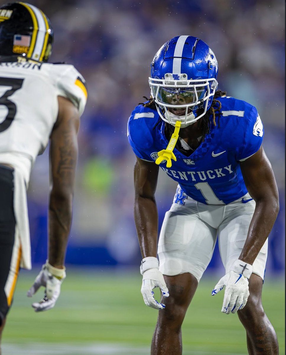 TJ Truth Umenyiora 3⭐️ (@truthumenyiora) on Twitter photo After a great conversation with <a href="/Bigstew9/">Anwar Stewart</a>, I’m blessed to receive my 17th D1 offer from Kentucky!! <a href="/UKFootball/">Kentucky Football</a> #AGTG #SEC
<a href="/OsiUmenyiora/">OSI</a> <a href="/BTProspects/">Blessed Trinity Football Prospects</a>
<a href="/CoachEdDudley63/">Ed Dudley</a> <a href="/CJacksonPRZ/">Connor Jackson</a>
<a href="/CoachTBarr/">#BESTAVAILABLE</a> <a href="/CoachKent41/">Clinton Kent</a> <a href="/samspiegs/">Sam Spiegelman</a> <a href="/RecruitGeorgia/">Recruit Georgia</a> <a href="/247Hudson/">Hudson Standish</a> <a href="/gdudley18/">Gordon Dudley</a> <a href="/adamgorney/">Adam Gorney</a> After a great conversation with <a href="/Bigstew9/">Anwar Stewart</a>, I’m blessed to receive my 17th D1 offer from Kentucky!! <a href="/UKFootball/">Kentucky Football</a> #AGTG #SEC
<a href="/OsiUmenyiora/">OSI</a> <a href="/BTProspects/">Blessed Trinity Football Prospects</a>
<a href="/CoachEdDudley63/">Ed Dudley</a> <a href="/CJacksonPRZ/">Connor Jackson</a>
<a href="/CoachTBarr/">#BESTAVAILABLE</a> <a href="/CoachKent41/">Clinton Kent</a> <a href="/samspiegs/">Sam Spiegelman</a> <a href="/RecruitGeorgia/">Recruit Georgia</a> <a href="/247Hudson/">Hudson Standish</a> <a href="/gdudley18/">Gordon Dudley</a> <a href="/adamgorney/">Adam Gorney</a>