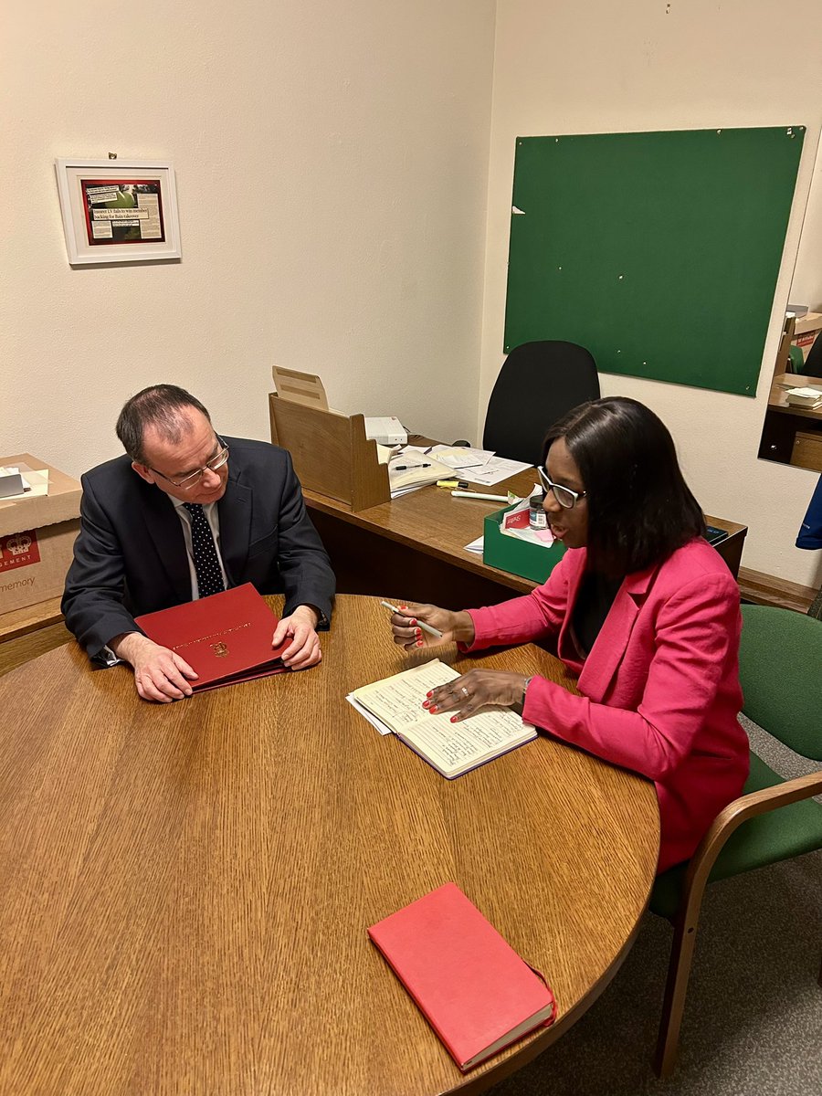It was good to meet with the Minister to discuss the future of Kennington Park Post office. 

I stressed the importance of this vital community service and the need to maintain access for all that rely on it. I look forward to discussing this directly with the Post Office soon.