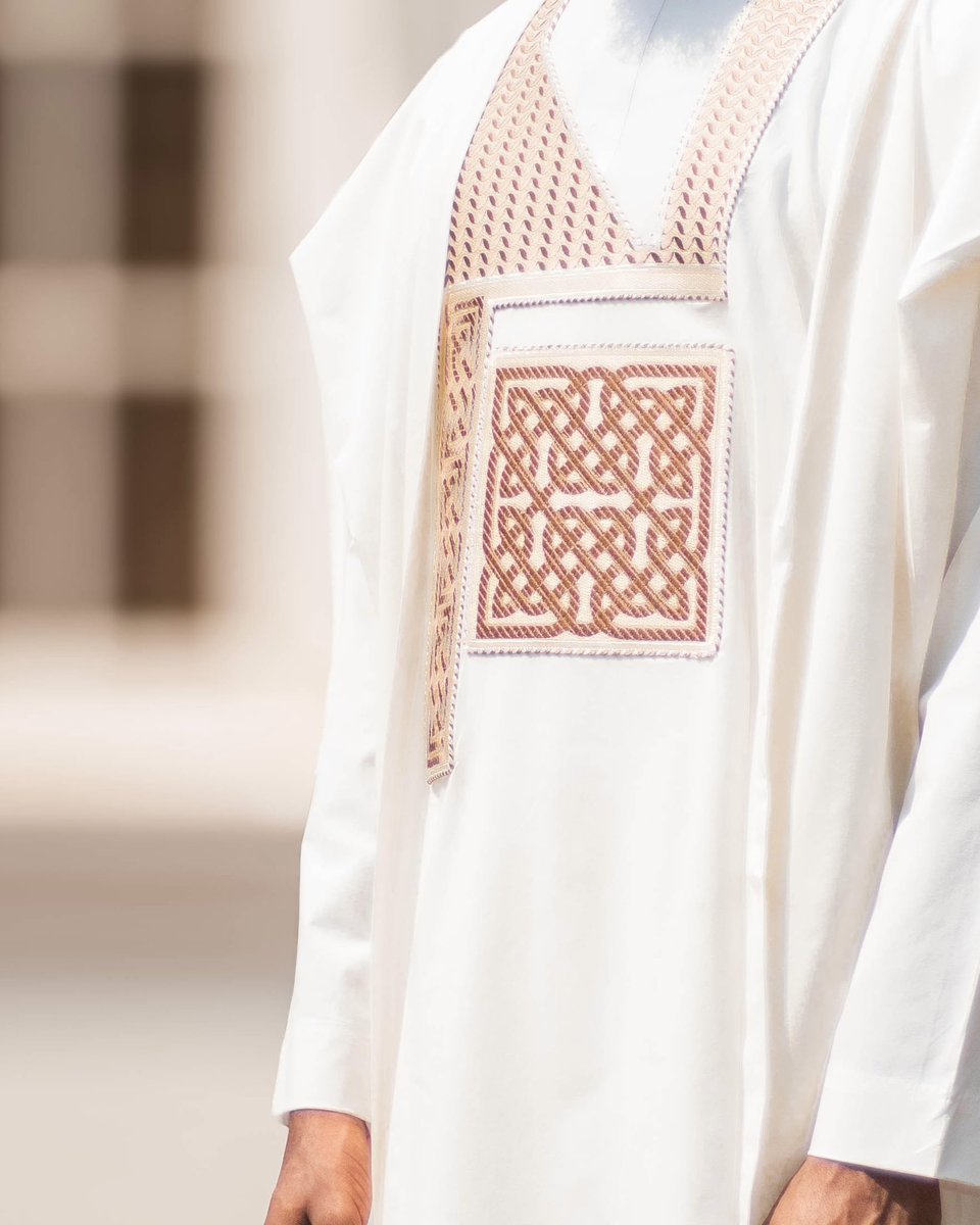 doti_kau's tweet photo. True elegance needs no announcement—just presence. https://t.co/AORSqL6ldR