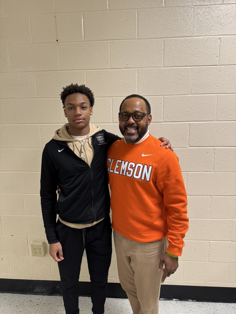 Njharris12's tweet photo. Thank you @CUCoachReed @ClemsonFB for stopping by to visit @therealcaden7_ today. #allwedoiswork https://t.co/qKhjayy7xu