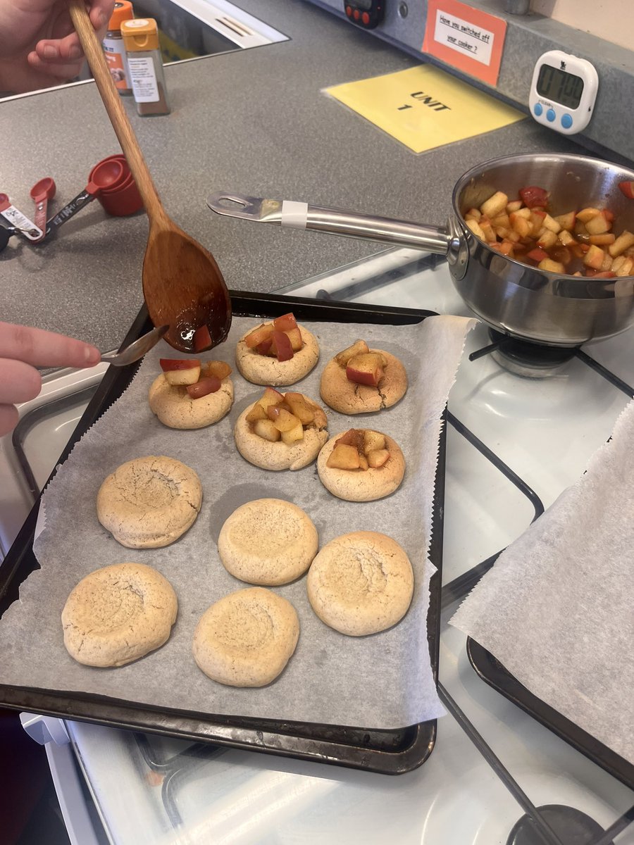 Y11 Assignment- to make a dessert for somebody with an egg allergy 🥚✔️ very impressed with the research and results! One even used flax seed egg supplement! 
<a href="/Outwood_Valley/">Outwood Academy Valley</a> #y11 #awesome #foodteacher #ect #hospitalityandcatering