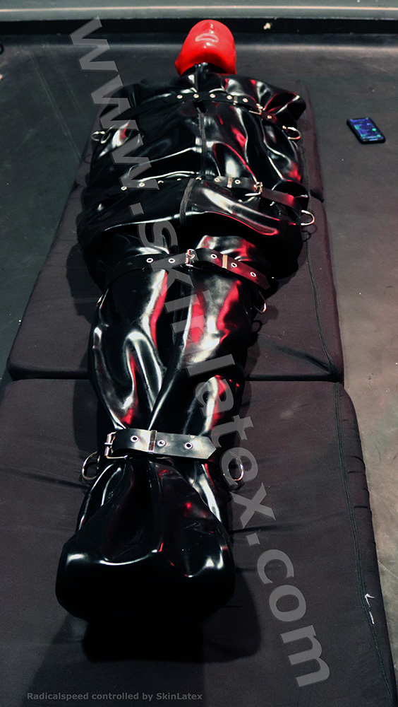 [December 2024 - <a href="/RLSD_Slave/">Radicalspeed</a> - Pic 10]

Now I let you drop down in a complete sub space for a moment... Good night, slave !

#SkinLatexPicture #Slave #Mummification #RubberHood #SleepSack