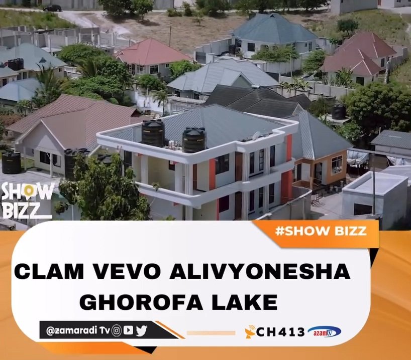 Rydx_017's tweet photo. Clam Vevo ndio anahaki ya kujiita,

"MTOTO MDOGO PESSA MINGI"

kwa sababu hata miaka 30 hajafikisha,

Ukifikisha 30 years wewe sio mtoto tena,  😂😂😂

Angalia mjengo huo....

Video kwa Comments 👇 https://t.co/5AfJYSGegx