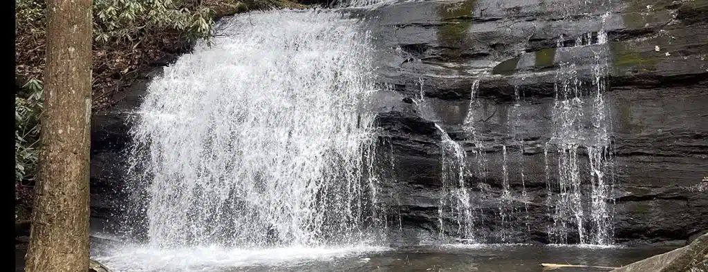 Long Creek Falls Trail - Hike Long Creek Falls Trail in the Chattahoochee-Oconee National Forest #appalachiantrail #blueridge #chattahoocheeoconee #georgia #hiking #nationalforest #waterfall Read more: buff.ly/40CADbJ