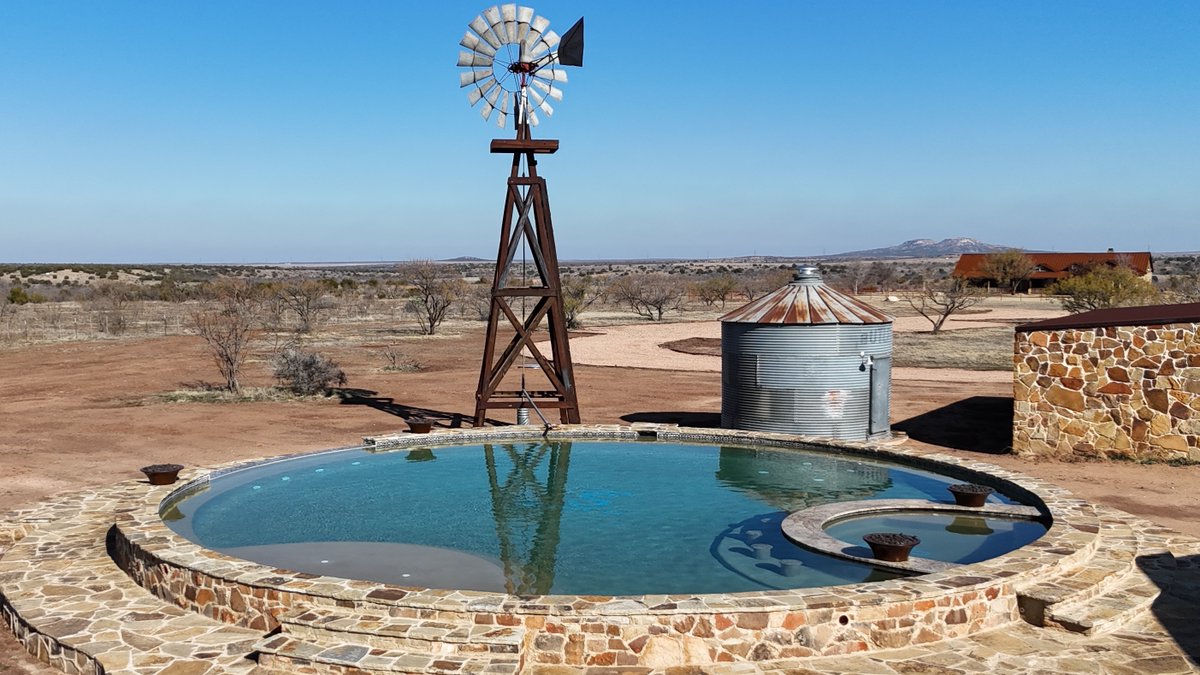 Have you ever seen a circular pool?
ppas.com/twtr
#premierpoolsandspas