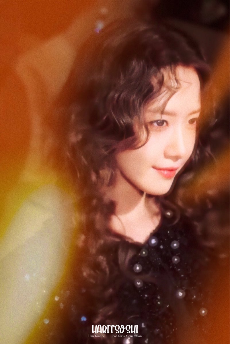 habitsoshi's tweet photo. 250129 Valentino Vertigineux Haute Couture <Paris Fashion Week>

#소녀시대 #GIRLSGENERATION 
#윤아 #YOONA https://t.co/I9qukJJCk0