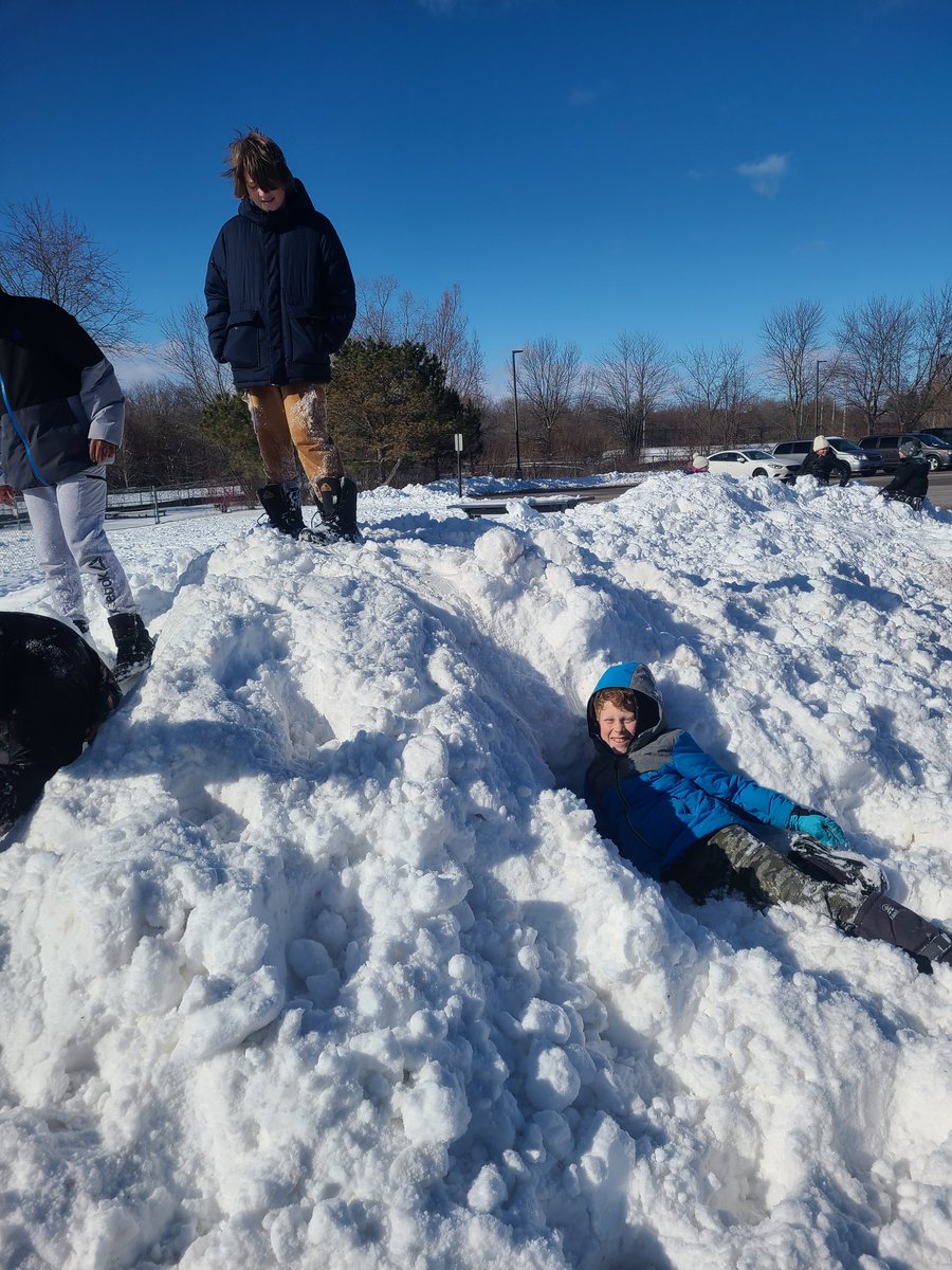 Gotta love snowbank play on snowdays!