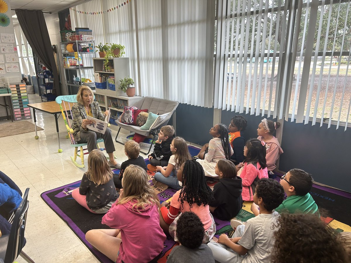 HCPSLanier's tweet photo. We were happy to welcome School Board members Gray and Hahn and Superintendent Ayres to read to students during literacy week. https://t.co/u0kNTD7QvD