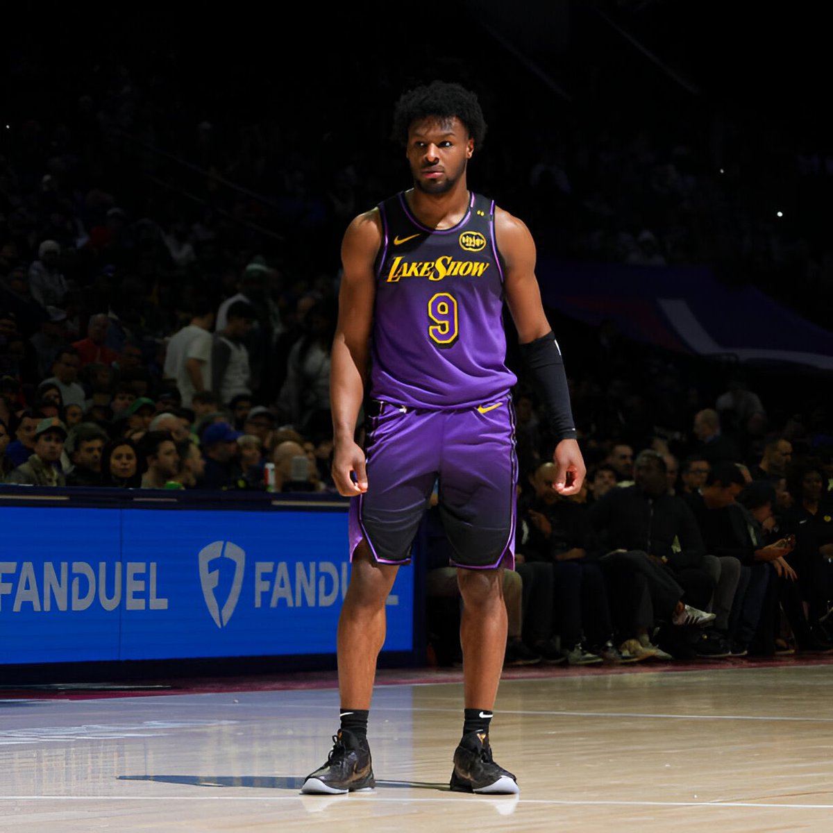BronnyJamesJr's tweet photo. #LakeShow https://t.co/hQKm38EANQ