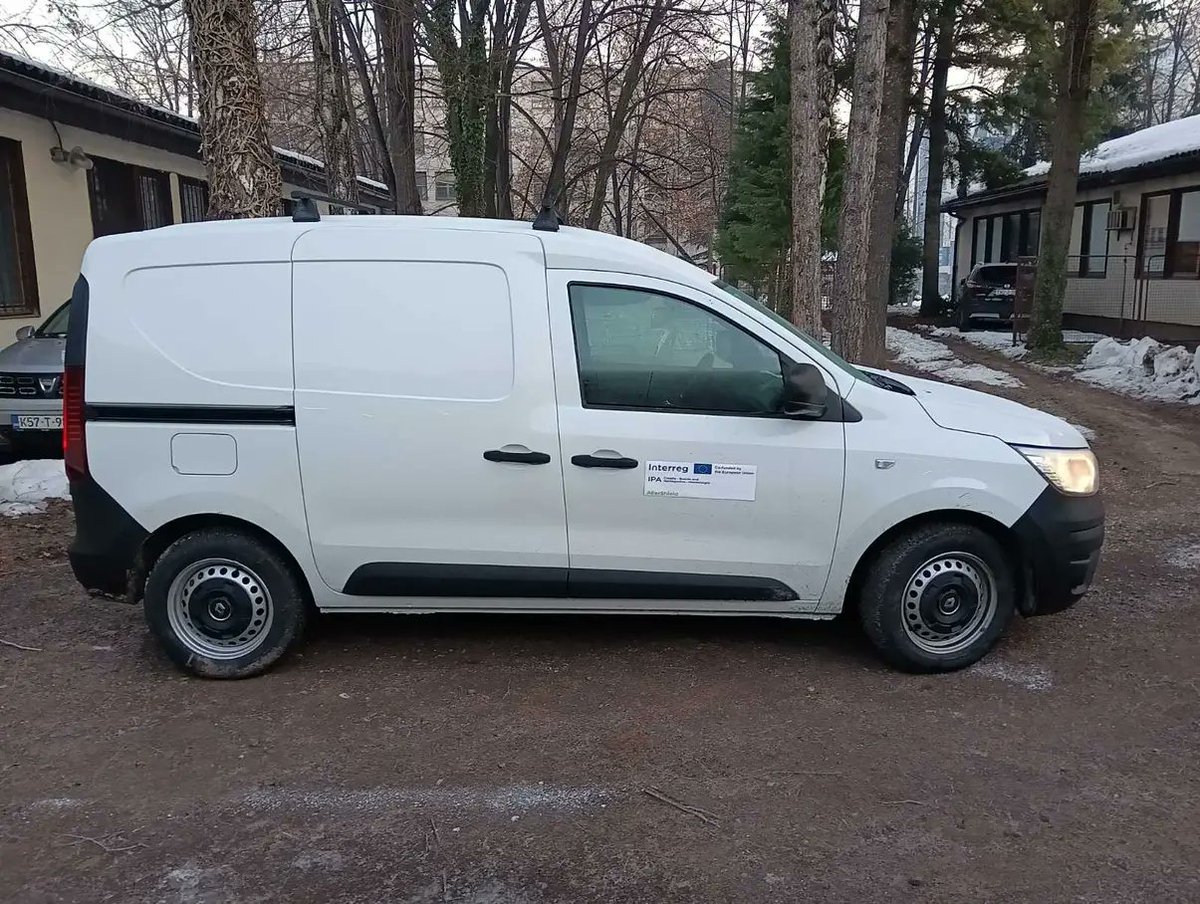 Employees of the two scientific institutes in Croatia and Bosnia and Herzegovina strengthened its resources as received valuable equipment. New vehicles for Institute of Public Health Zadar and Institute for Protection and Ecology of the Republic of Srpska Banja Luka.