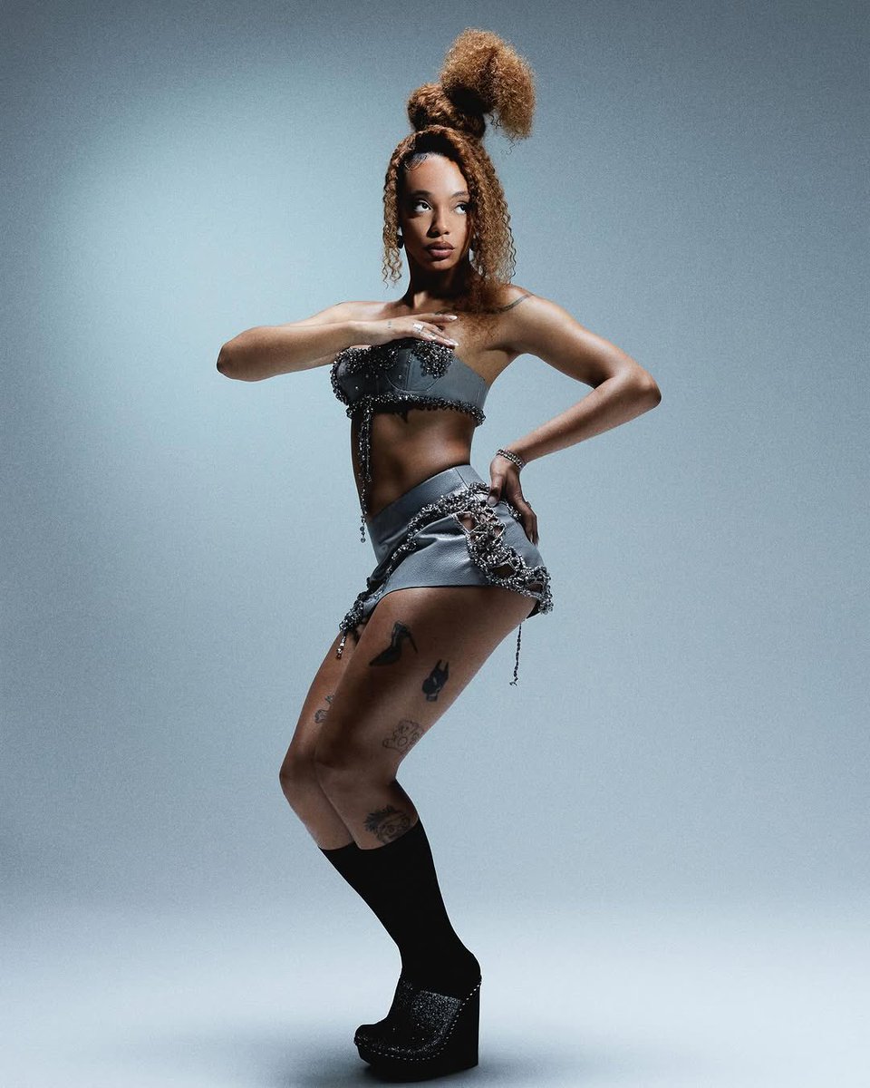 centralurias's tweet photo. “Me naturalizar não só no social, mas também no biológico. Meu corpo faz parte da natureza. Ser travesti é natural, a natureza mandou a gente assim”

— Urias para Billboard Brasil, citando estudo que comprova a semelhança entre os cérebros de meninas trans e cis. https://t.co/BpdUQ78xTZ