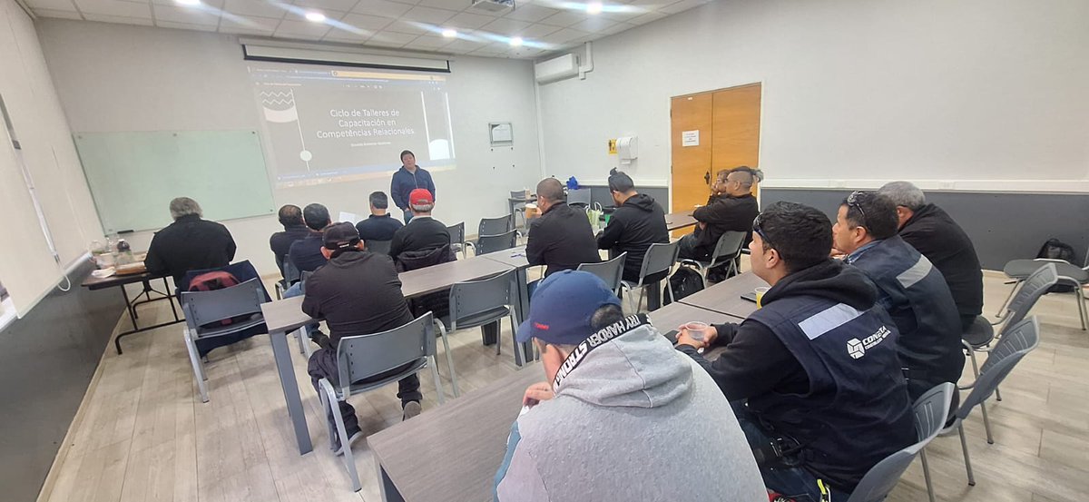 Directiva y Asamblea FETRACON se reúnen para dar inicio con elección de Tricel al proceso de elecciones para directores de la Organización en periodo 25/28. En la oportunidad se aprovechó a explicar los planes de estudios y capacitación sindical que quedan como programa a futuro