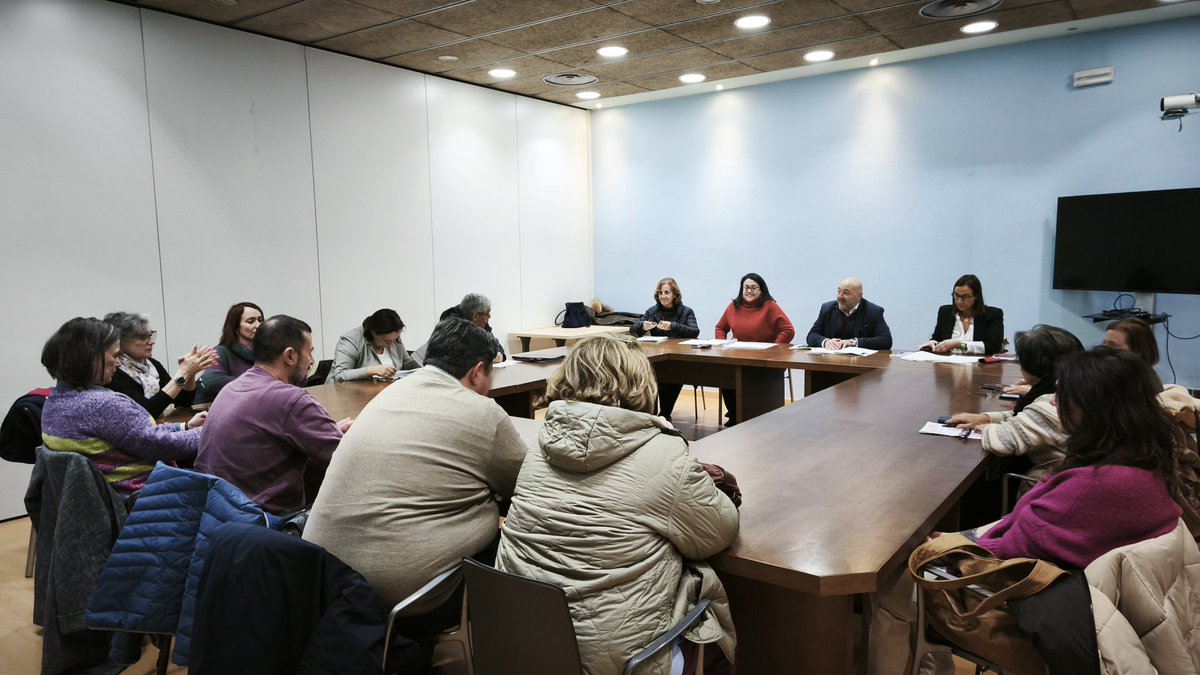Grupo Municipal PP Gijón (@ppaytogijon) on Twitter photo 🔵 <a href="/GijonSocial/">Gijon Social (Cuenta Desactivada Temporalmente)</a> aprueba las bases para las subvenciones a asociaciones sociosanitarias y de mayores. Estarán dotadas con 200.000 y 64.000€ respectivamente.
🗣️ <a href="/guzmanpendas/">Guzmán Pendás Molina</a>: “Hemos acelerado la convocatoria, incrementado sus límites y simplificado los trámites”. 🔵 <a href="/GijonSocial/">Gijon Social (Cuenta Desactivada Temporalmente)</a> aprueba las bases para las subvenciones a asociaciones sociosanitarias y de mayores. Estarán dotadas con 200.000 y 64.000€ respectivamente.
🗣️ <a href="/guzmanpendas/">Guzmán Pendás Molina</a>: “Hemos acelerado la convocatoria, incrementado sus límites y simplificado los trámites”.