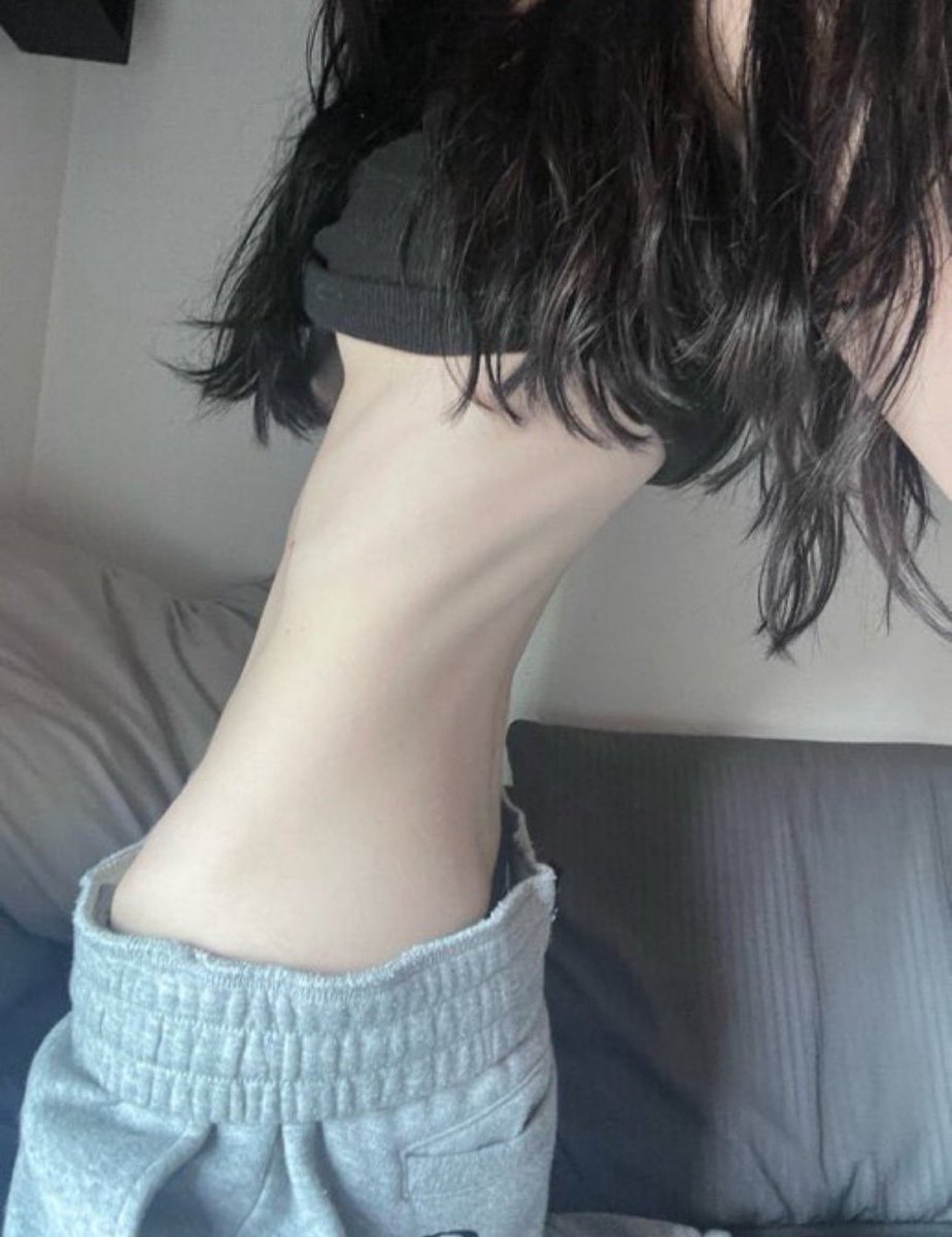 thinspo 𓍯𓂃 tweet media