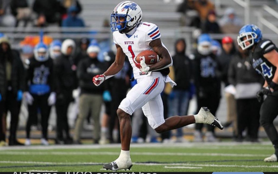 Hutchinson CC Offered #BlueDragons <a href="/BallcoachKrause/">Andy Krause</a>