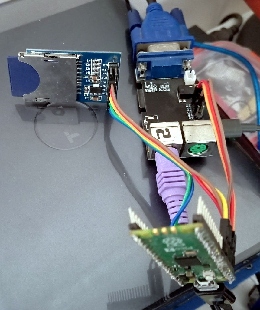 guidol70's tweet image. #RunCPM on #Pico2 TTL-serial GPIO 0-TX/1-RX
connected to a #TTGO #VGA32 as Terminal 😉
(GLTerm a #FabGL ANSI-Terminal-Fork)