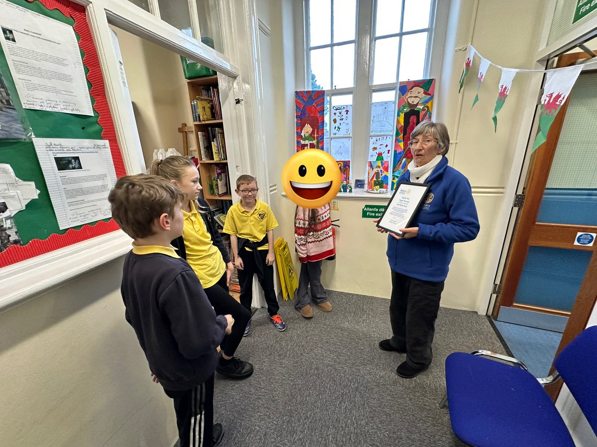 Ysgol Pencae (@ysgol_pencaepen) on Twitter photo Diolch i’r clwb Rotari lleol am ddod mewn gyda tystysgrif i ddiolch i’r plant am gefnogi apel i waredu Polio.
Thanks to the <a href="/Rotary/">Rotary International</a> Penmaenmawr for presenting the pupils with a certificate for their efforts to support with eradicating Polio. #cyngorysgol Diolch i’r clwb Rotari lleol am ddod mewn gyda tystysgrif i ddiolch i’r plant am gefnogi apel i waredu Polio.
Thanks to the <a href="/Rotary/">Rotary International</a> Penmaenmawr for presenting the pupils with a certificate for their efforts to support with eradicating Polio. #cyngorysgol