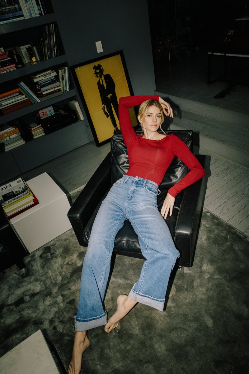 High Rise Cuffed Wide Leg Jeans

#flyingmonkeyjeans
#fashionstyle #outfit #OOTD #outfitinspo