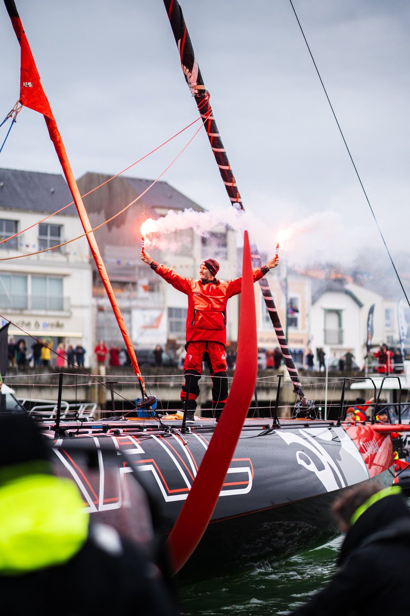 JeremieBeyou's tweet photo. « Le @VendeeGlobe, c’est une course planétaire avec du défi à tous les niveaux, et c’est ça qui est génial ! C’est usant, ce n’est pas tout à fait humain, mais tellement satisfaisant une fois arrivé ! » - Jérémie 🌍⛵️
📸 PolaRYSE
#VivonsFort #CharalSailingTeam #OnlyBeyou https://t.co/fi4EpCUBlw