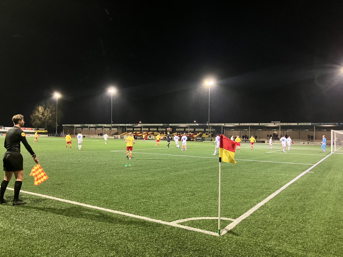 MichielGroot74's tweet photo. Recht Op Het Doel Af Raalte vs Jong PEC Zwolle 1-1. Op het prachtige complex van @RohdaRaalte werkte de hoofdmacht uit de @Derde_Div (16/18) een oefenwedstrijd af tegen de jonkies van @PECZwolle #groundhopping #rohda #raalte #PEC #zwolle https://t.co/o1Rxp7Z7pG