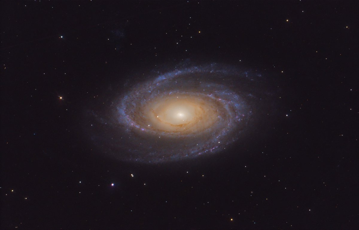 'n Onvoltooide foto van M81 (Bode se Sterrestelsel) - saamgestel uit 'n skamele 7 ure se beligting.

Dis nog winter in Duitsland en dag en nag is meestal oortrek met wolke. Ek kon wel twee halwe aande op M81 spandeer, en dit is sover die resultaat. Ek kort ten minste nog 4 maal