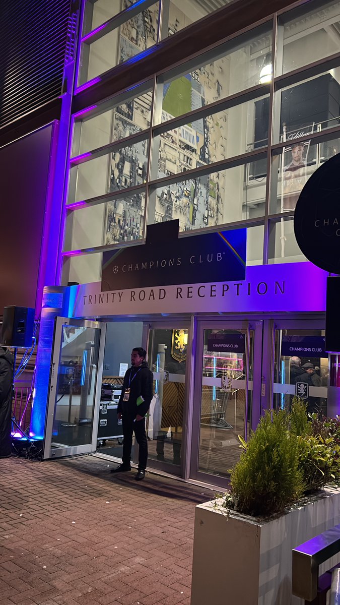 Villa Park under the lights. What a magical place it is!!! Come on the Villans #UTV #AVFC #VTID <a href="/NerazzurriVilla/">Nerazzurri Villain 🇮🇹🖤💙🏴󠁧󠁢󠁥󠁮󠁧󠁿💜💙</a>