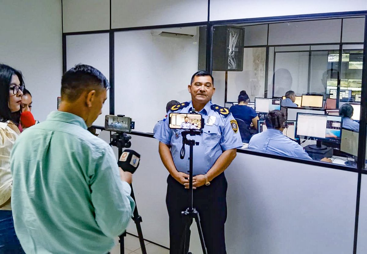 911 fortalece sus oficinas de los Departamentos de Caaguazú y Guairá.

La Dirección del Centro de Seguridad y Emergencia 911, realizó entrega de equipos informáticos a ser utilizado en sus oficinas regional de los Departamentos de Caaguazú y Guairá, en el marco del...