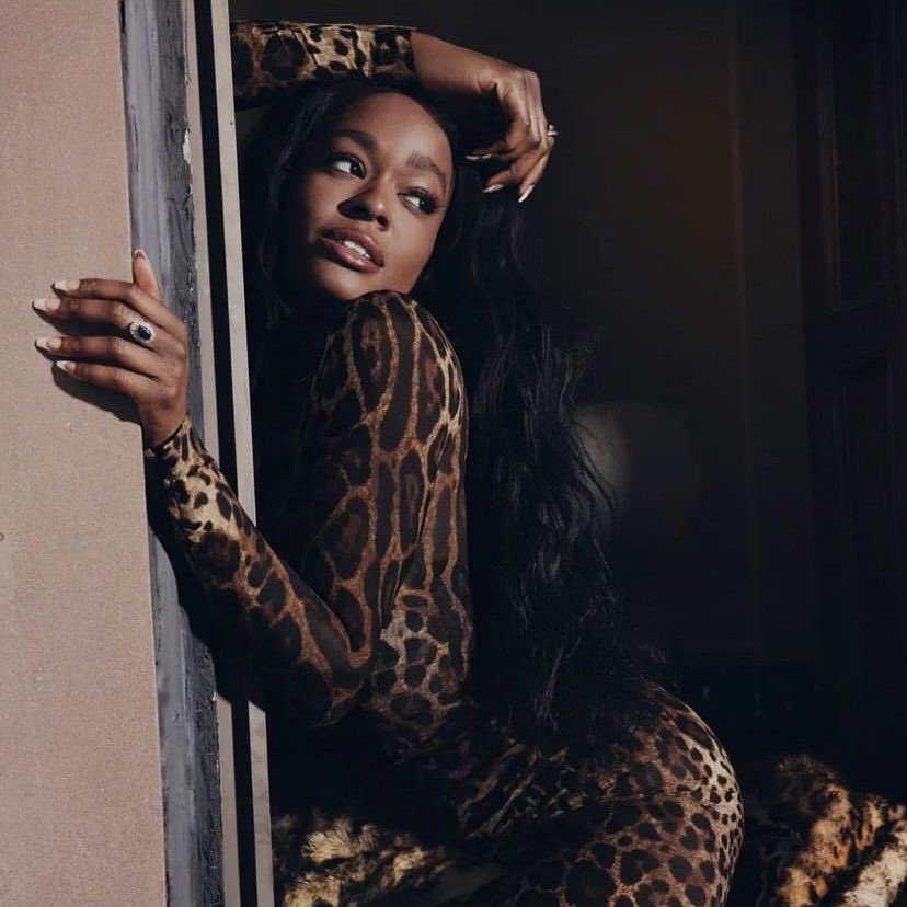 taylorswiftbr's tweet photo. Azealia Banks aclama Taylor Swift novamente e a chama de Princesa Diana da indústria musical.

“Taylor não incomoda ninguém. Ter problemas com ela é um sinal real de VERDADEIRA falta de autoestima. […] Eu realmente respeito a maneira como ela se comporta, é revigorante.” https://t.co/VVSD0WBd8N