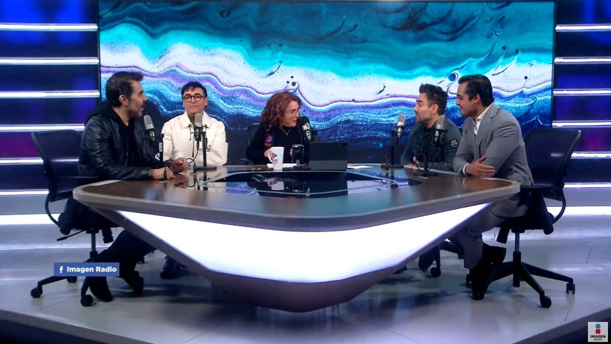 qtf's tweet image. Los actores de #Spamalot, @AdalRamones, @AdrianUribe y @OMARCHAPARRO se encuentran #AlAireQTF.