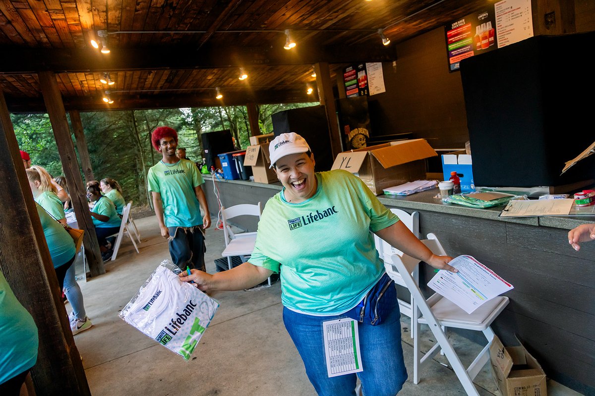 Psychologists all over agree: the secret to happiness is helping others and paying it forward. Lifebanc has several ways to volunteer and get involved. Learn more about the opportunities: bit.ly/41JmCew

#Lifebanc #organdonation #tissuedonation #yessaveslives