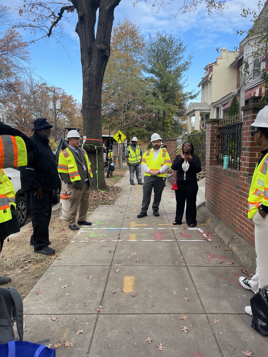 NEW: Today, I'm reintroducing the Green New Deal for a Lead-Free DC Act.
 
Replacing lead pipes is an environmental and racial justice imperative. This bill accelerates DC's lead pipe replacement timeline, at the same time creating dozens of green jobs.