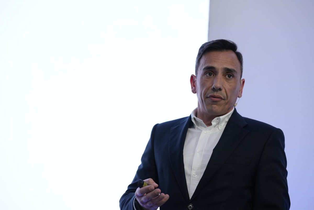 Em Salesforce, foi possível com alguma customização ter uma visão do calendário diário, para automatização de recursos. E está sempre tudo ligado com SAGE X3” - Leandro Rocha, Smile.up Clínicas Dentárias