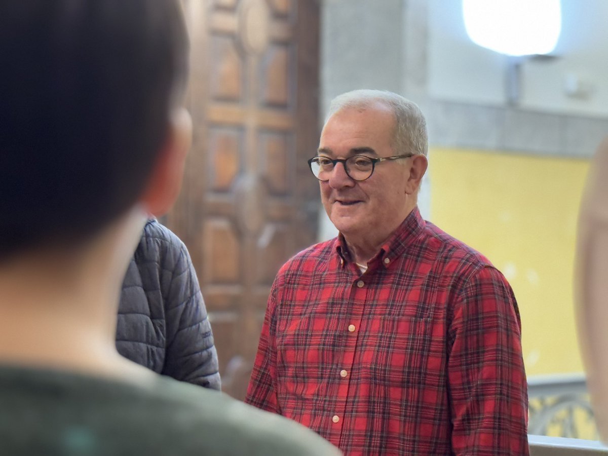 🗣️Belaunaldien arteko Santa Ageda bezpera ospatuko dute hirugarren urtez abesbatzako kideek.

Arrasateko Udalak harrera egingo die 14:00etan, eta Udaletxeko ateak irekiak egongo dira herritar guztiei.

🔗Albistea: arrasate.eus/eu/albisteak/b…