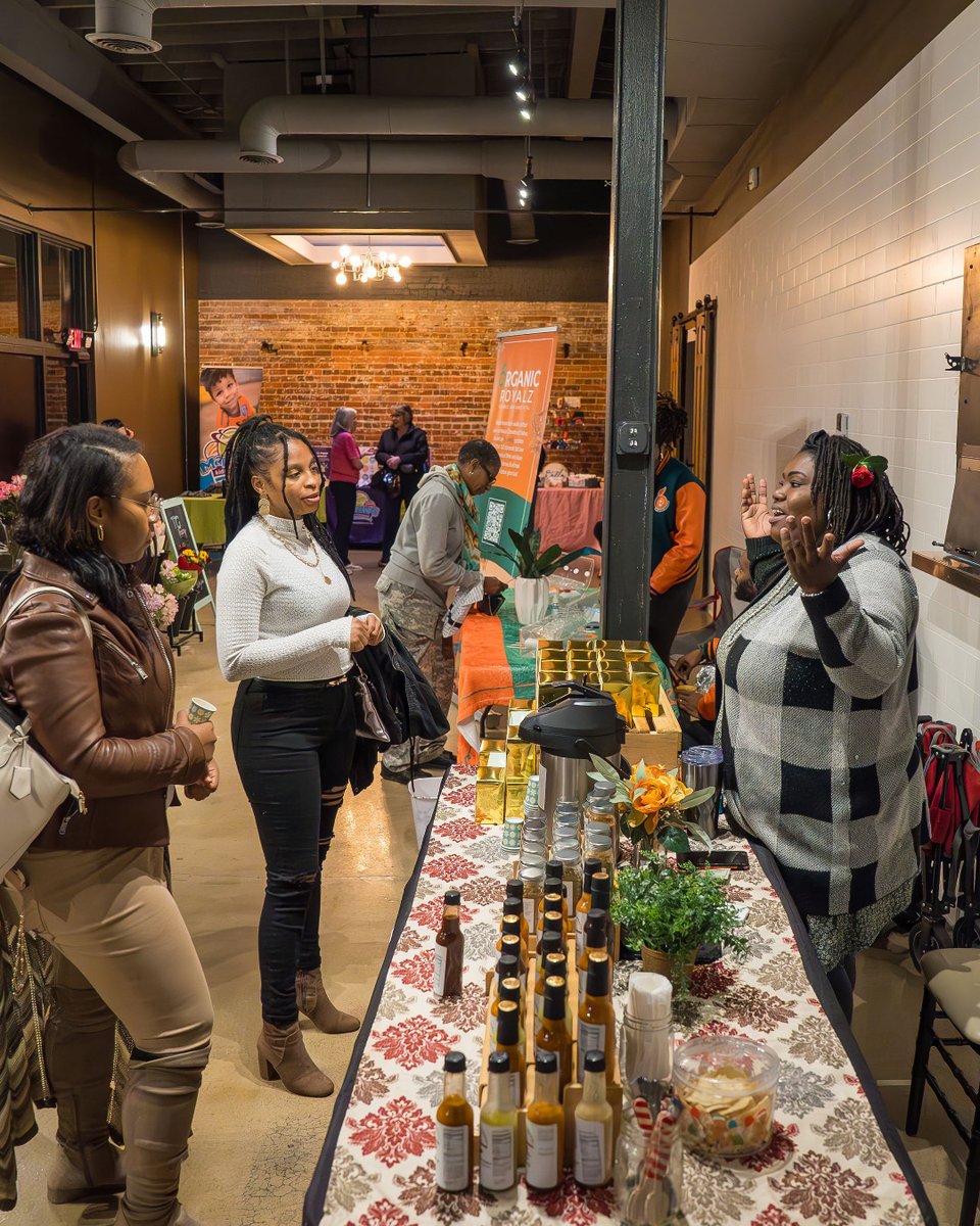 First Friday Raleigh (@firstfridayral) on Twitter photo CALL FOR VENDORS 🛍️ This March First Friday <a href="/DowntownRaleigh/">Downtown Raleigh Alliance</a> is celebrating Women’s History’s Month with a market at Hartwell. We’re in search of local, women-owned businesses interested in vending with priority to DTR storefronts.
Apply here 👇
bit.ly/4aB8CpA CALL FOR VENDORS 🛍️ This March First Friday <a href="/DowntownRaleigh/">Downtown Raleigh Alliance</a> is celebrating Women’s History’s Month with a market at Hartwell. We’re in search of local, women-owned businesses interested in vending with priority to DTR storefronts.
Apply here 👇
bit.ly/4aB8CpA