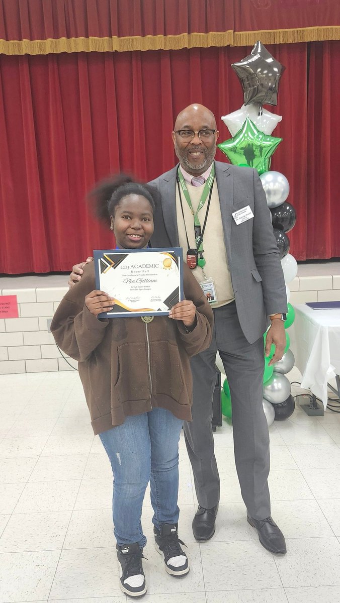 RCPS Open Campus (@rcpsopencampus) on Twitter photo Congratulations to all the honor roll students at the EPIC Center! Your hard work and dedication are truly inspiring. Keep shining bright! 🌟 <a href="/director_EPIC/">Director EPIC Center</a> <a href="/ToneyROCEPIC/">Mr. Tiwon U. Toney</a> #EPICCenter #HonorRoll #ExcellenceInEducation Congratulations to all the honor roll students at the EPIC Center! Your hard work and dedication are truly inspiring. Keep shining bright! 🌟 <a href="/director_EPIC/">Director EPIC Center</a> <a href="/ToneyROCEPIC/">Mr. Tiwon U. Toney</a> #EPICCenter #HonorRoll #ExcellenceInEducation