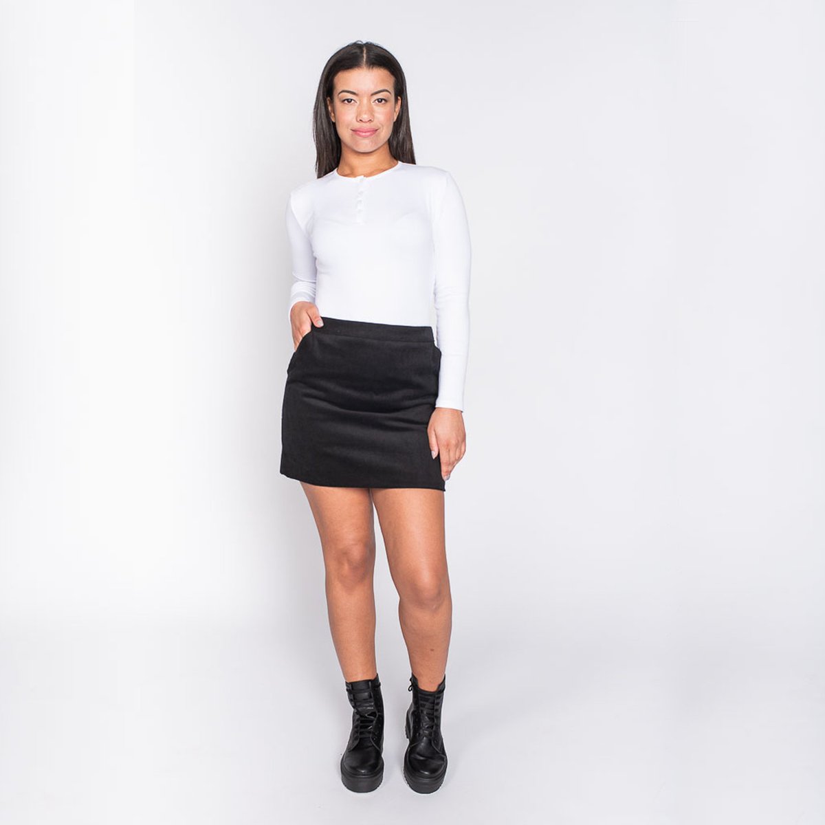 Building a wardrobe that lasts starts with the essentials. Staple pieces are the foundation of effortless style—classic, versatile, and always fashionable. 🖤

Start your capsule wardrobe journey with us today. Tap the link in our bio to get in touch! ❤️